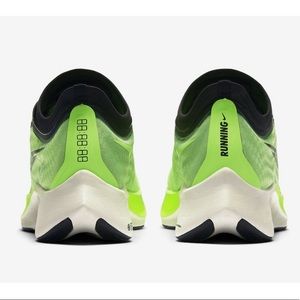 zoom fly 3 electric green